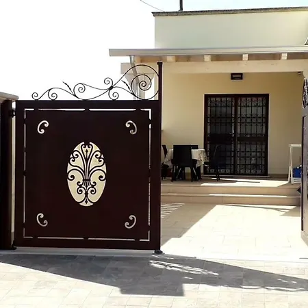 Appartement Bilocale Grazioso Torre San Giovanni